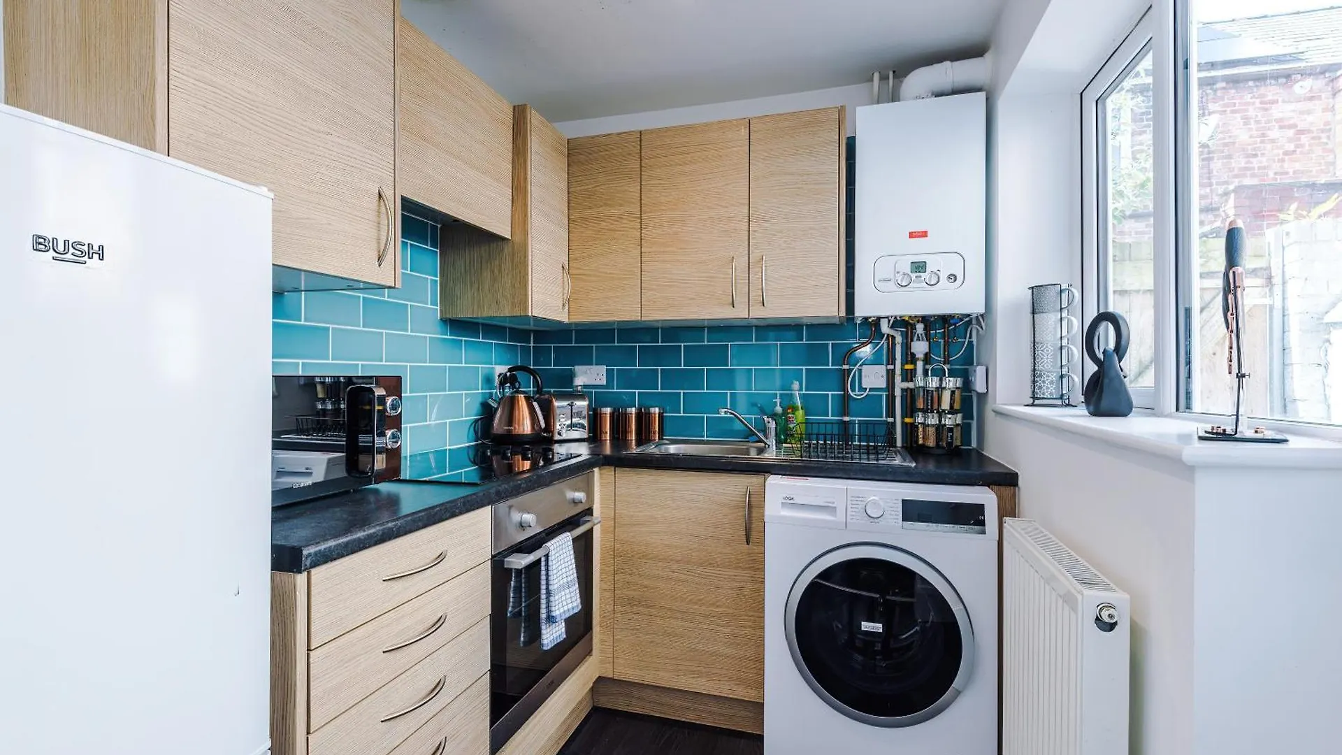 Holiday home Strathcona House - Air Host & Stay - 3 Bedroom - 3 Bathroom Liverpool