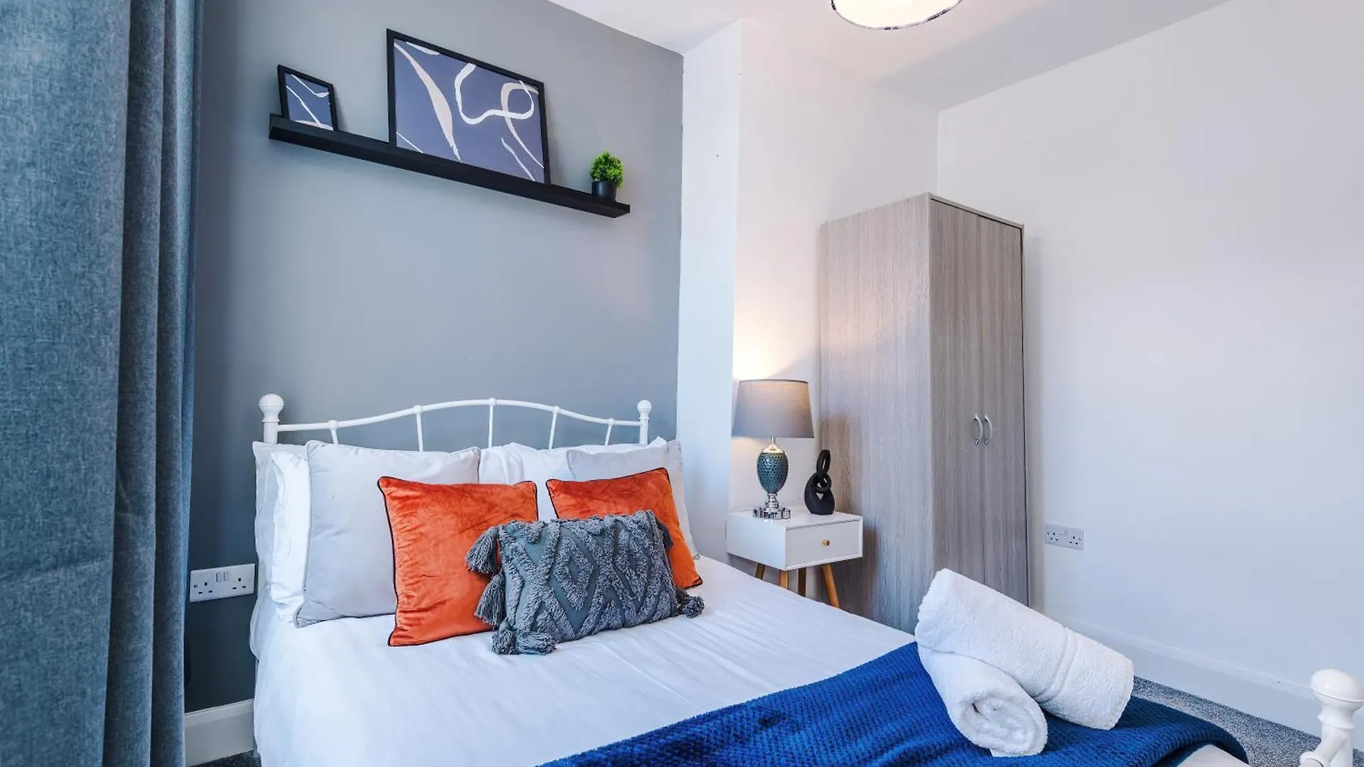 Strathcona House - Air Host & Stay - 3 Bedroom - 3 Bathroom contacts