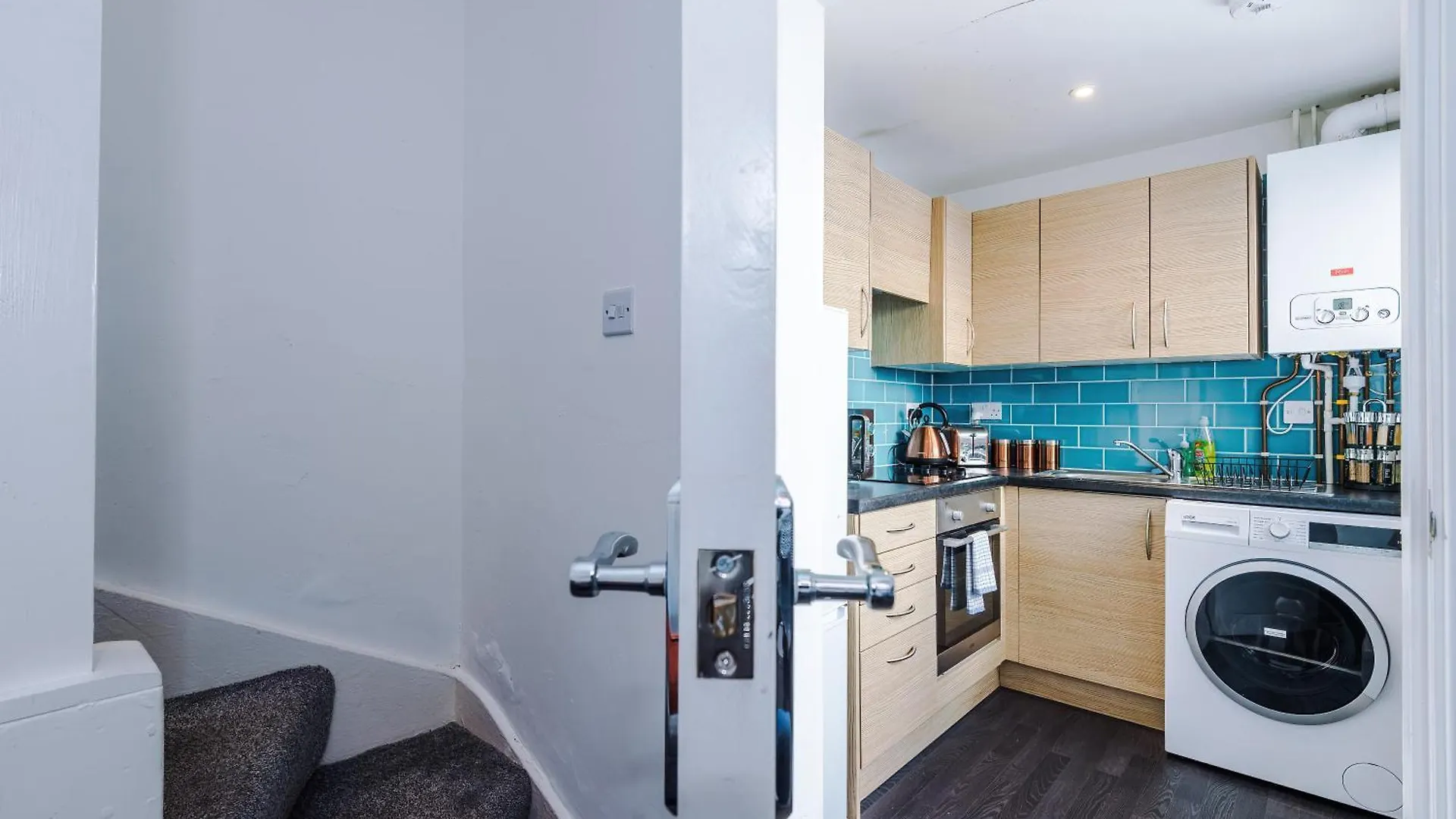 Holiday home Strathcona House - Air Host & Stay - 3 Bedroom - 3 Bathroom Liverpool